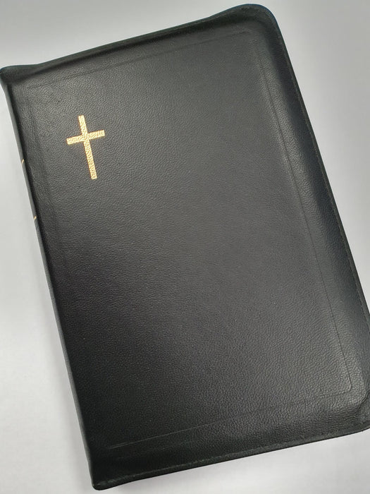 Raamattu 33/38 musta vetoketju (vanha taitto)