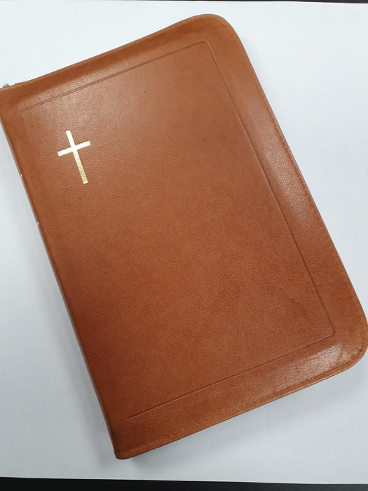 Raamattu 33/38 ruskea vetoketju (vanha taitto)